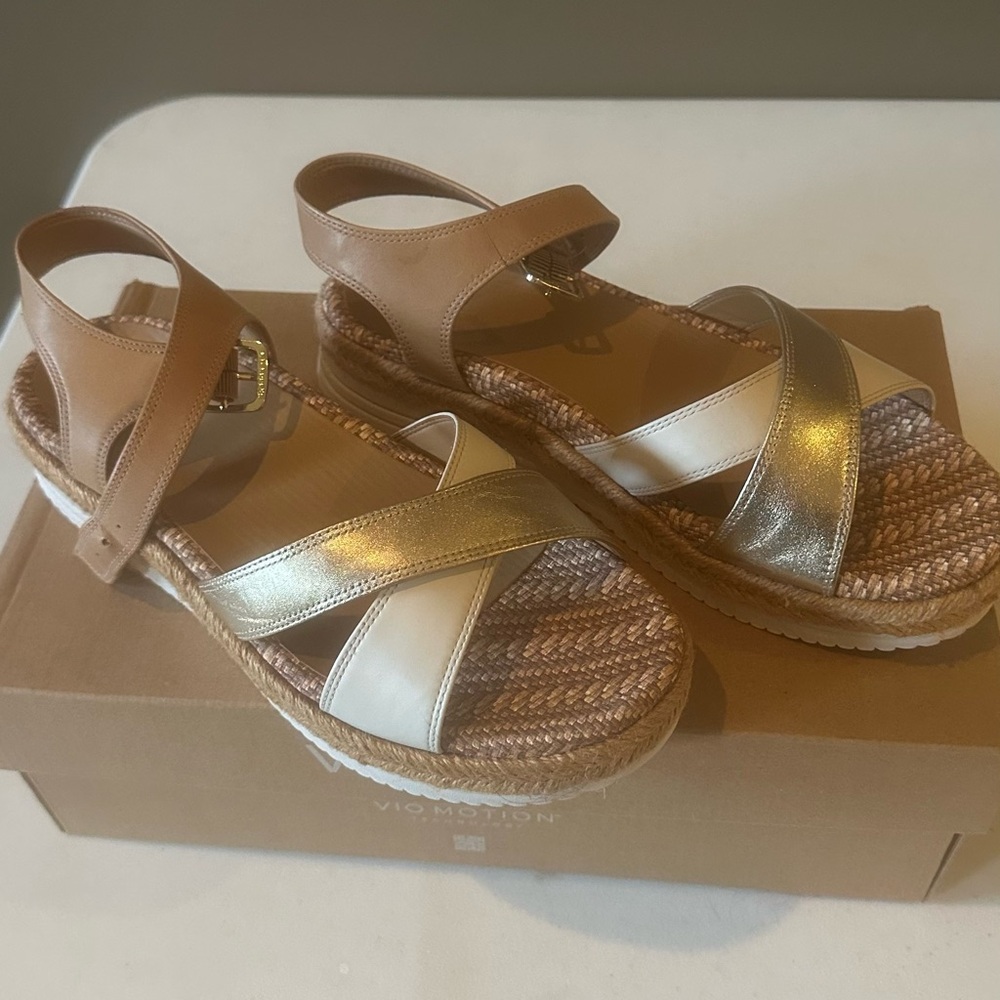 Vionic Gold and White Leather Sandals